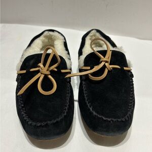 Ugg Ozlana Black and Tan Patterned Sole